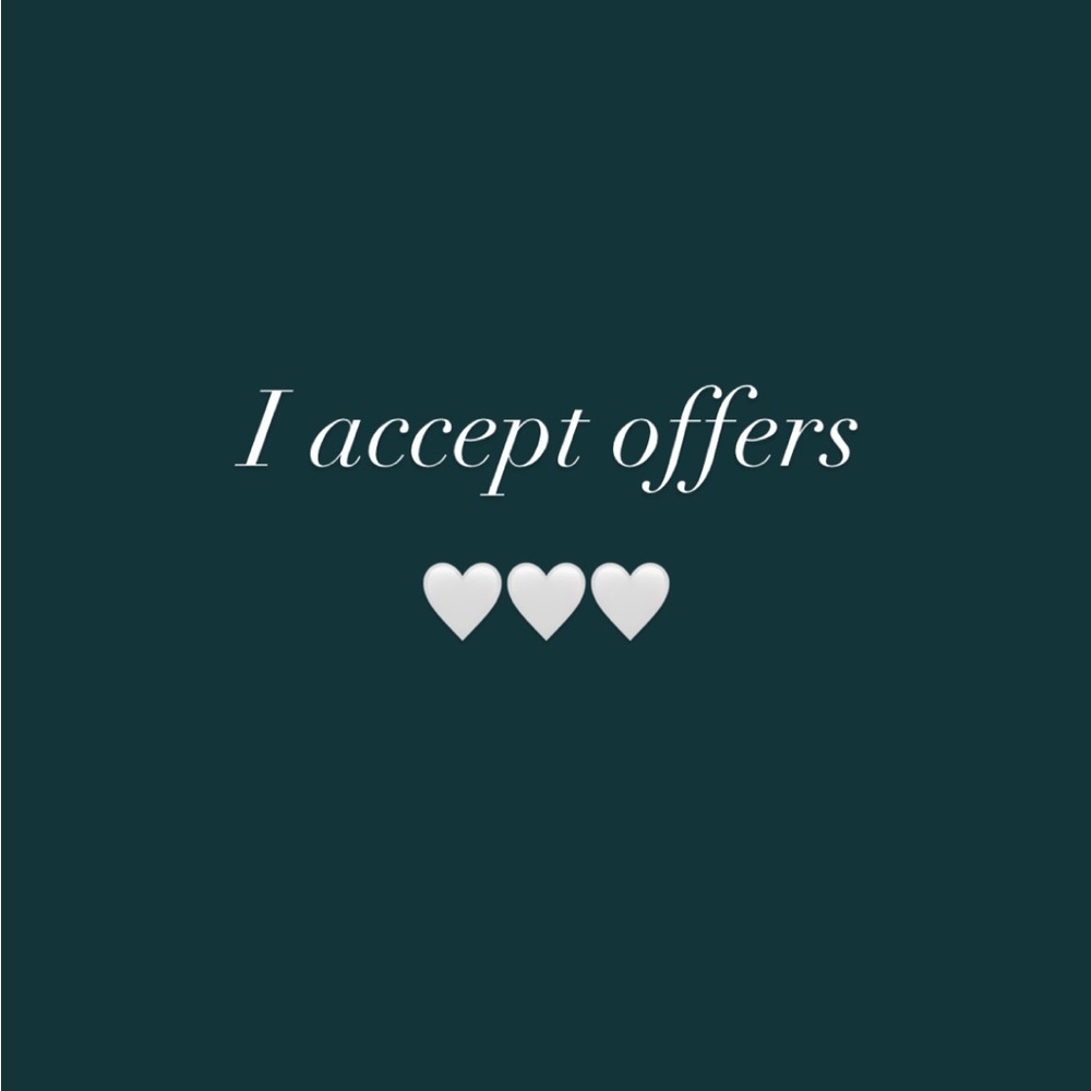 I accept reasonable offers 🤍
